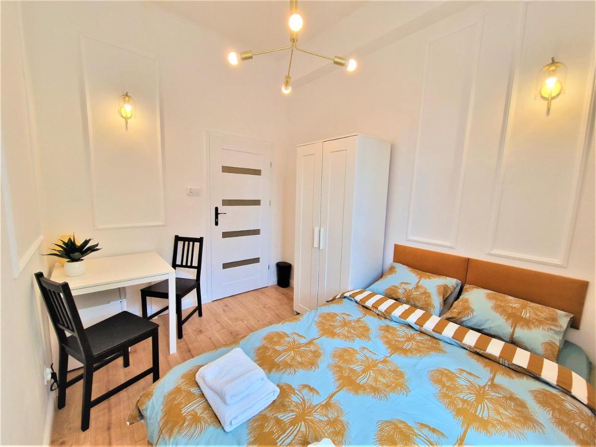 J&W Apartments Swietojanska Rooms Varsovie Extérieur photo