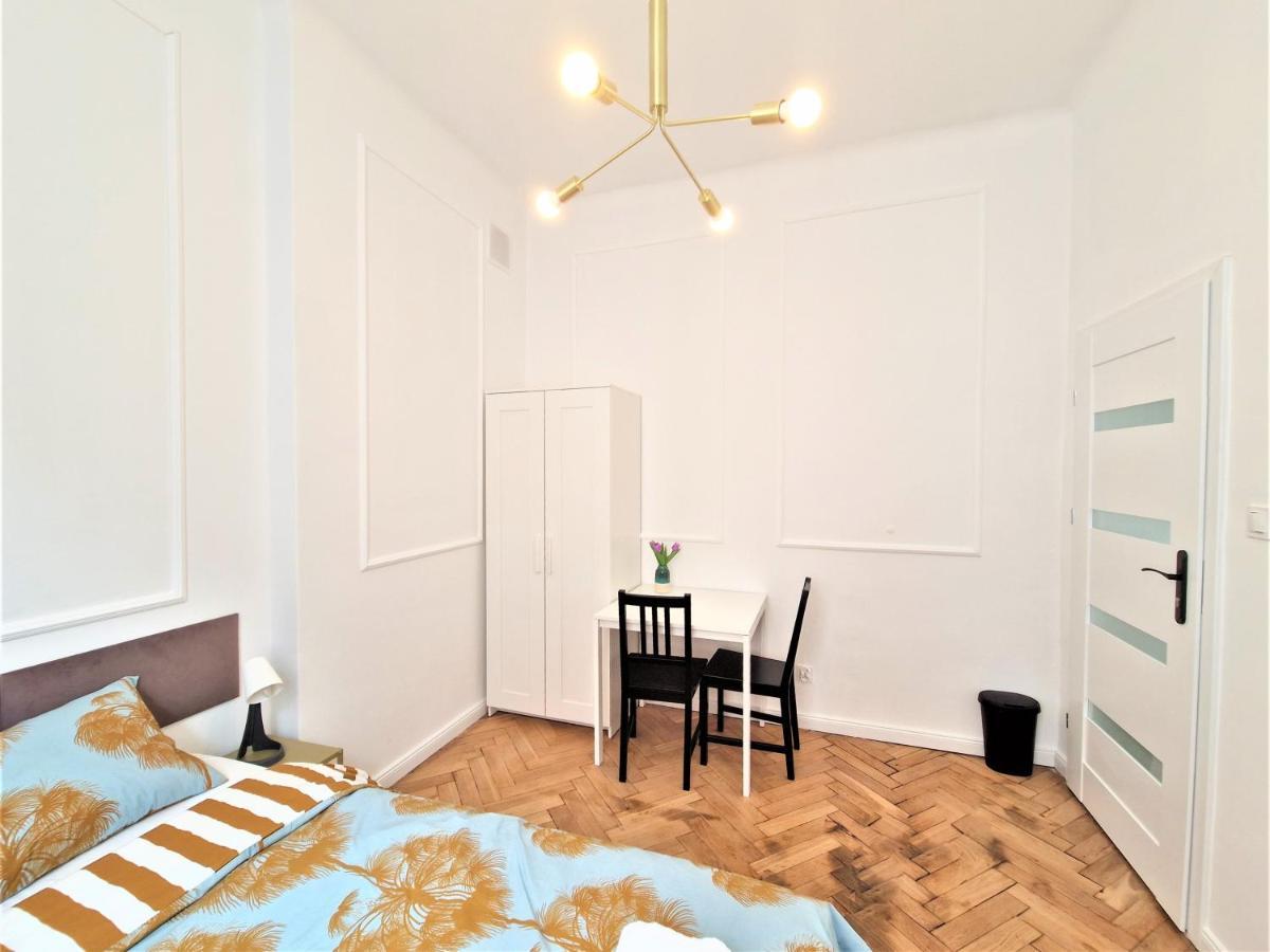 J&W Apartments Swietojanska Rooms Varsovie Extérieur photo