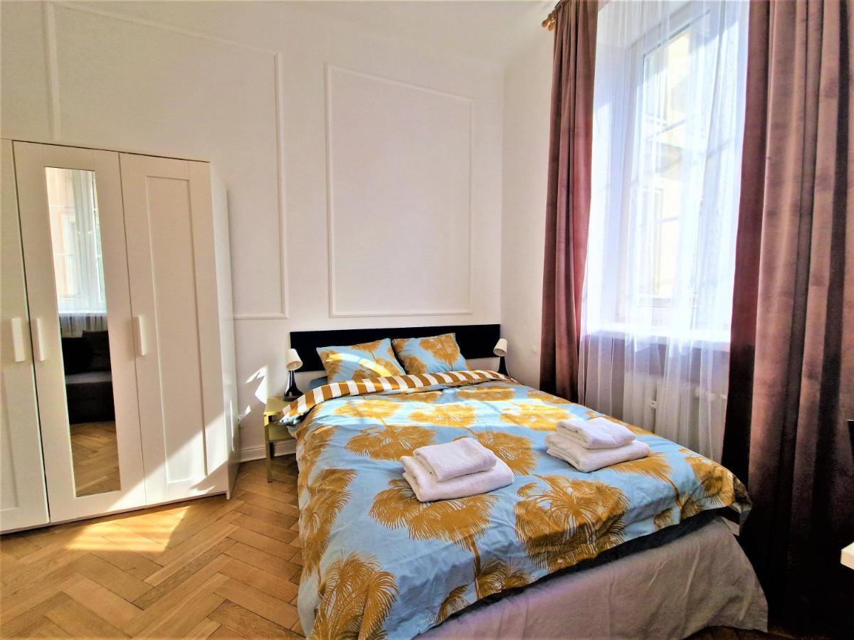 J&W Apartments Swietojanska Rooms Varsovie Extérieur photo