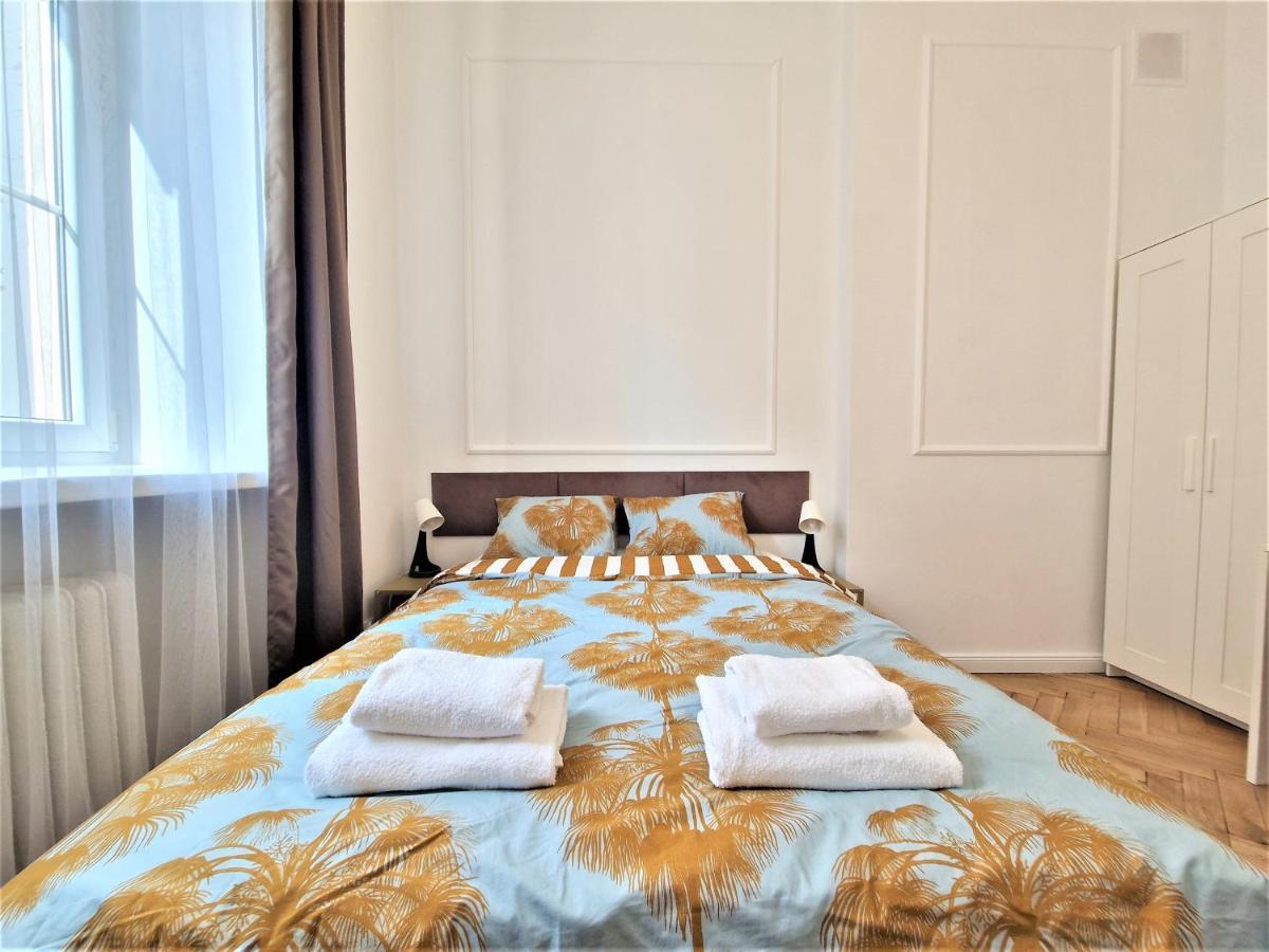 J&W Apartments Swietojanska Rooms Varsovie Extérieur photo