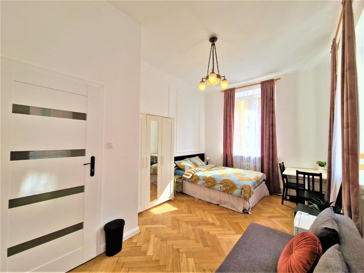 J&W Apartments Swietojanska Rooms Varsovie Extérieur photo