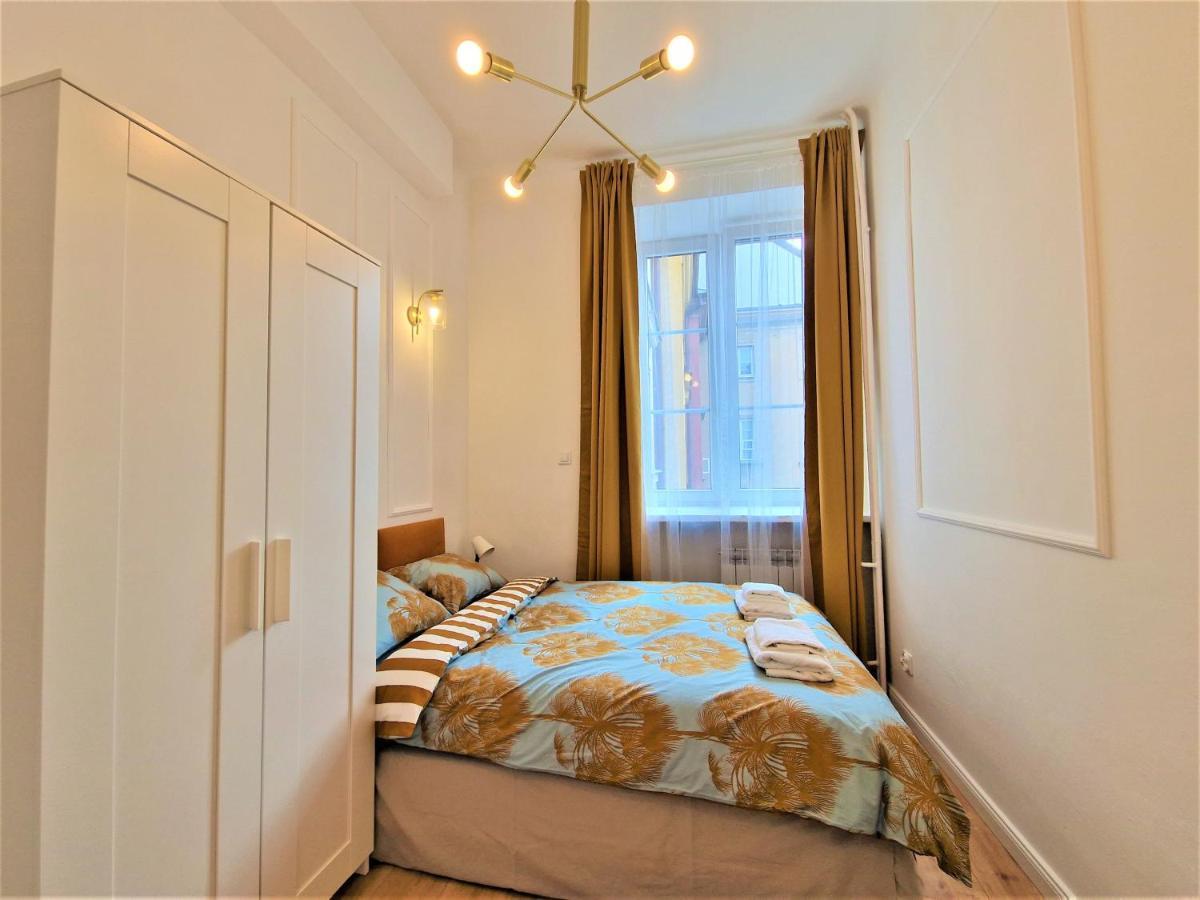 J&W Apartments Swietojanska Rooms Varsovie Extérieur photo