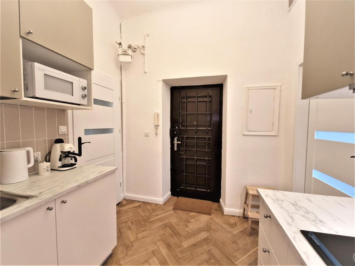 J&W Apartments Swietojanska Rooms Varsovie Extérieur photo