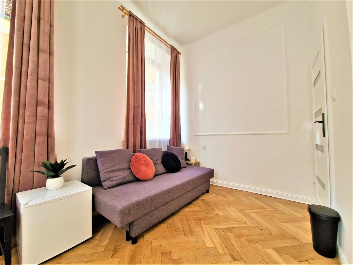 J&W Apartments Swietojanska Rooms Varsovie Extérieur photo