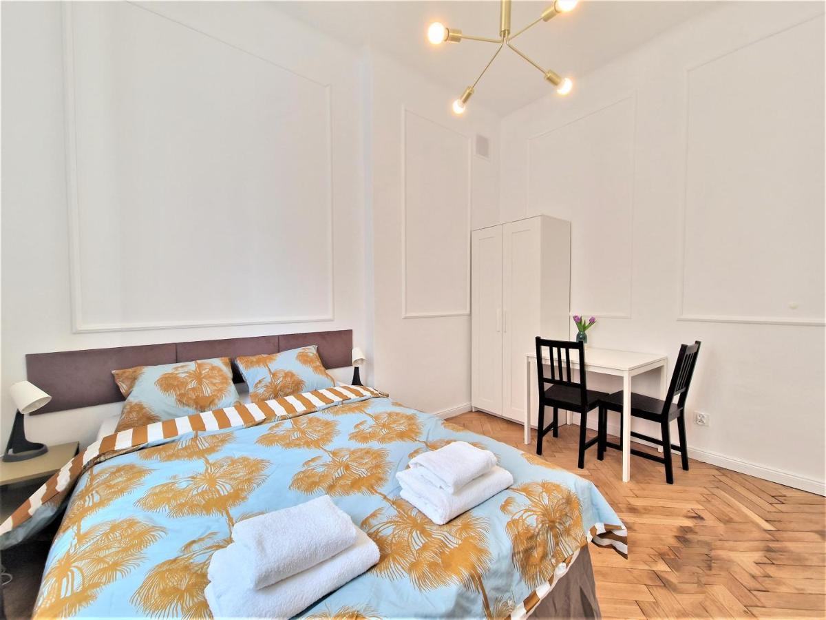 J&W Apartments Swietojanska Rooms Varsovie Extérieur photo